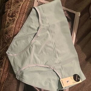 Sz L smoothing pant from shapermint